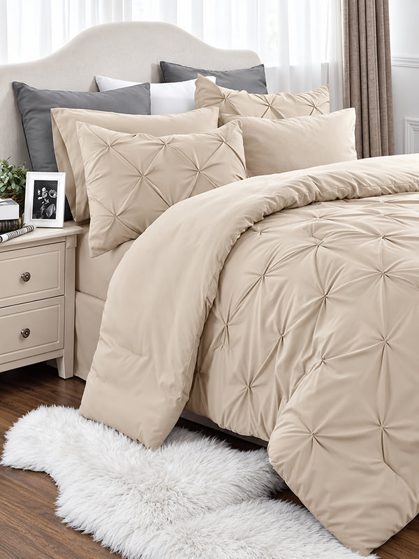 3-Piece Pinch Pleat Bedding Set – Cloud-Like Softness, Breathable Comfort & a Cozy, Inviting Bedroom