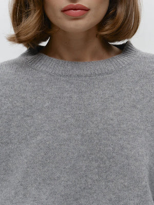 Women‘s Solid Color Round Neck Knit Sweater