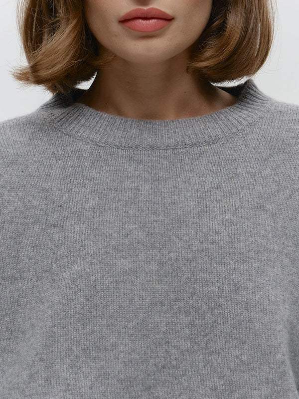 Women‘s Solid Color Round Neck Knit Sweater