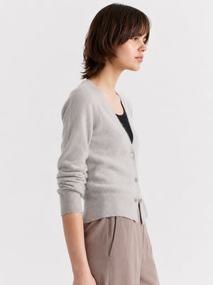 Women’s 100% Wool V-Neck Sweater – Slim-Fit Long Sleeve Knit Pullover