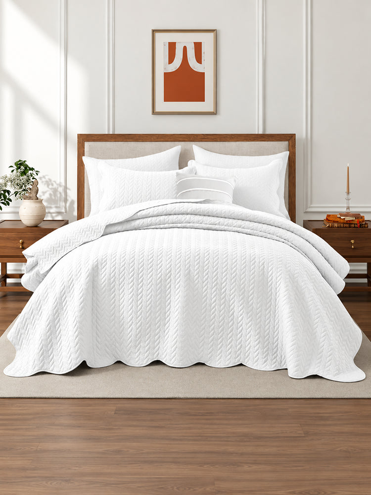 Lightweight Quilted Coverlet Bedspread Set