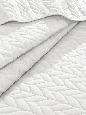 Lightweight Quilted Coverlet Bedspread Set