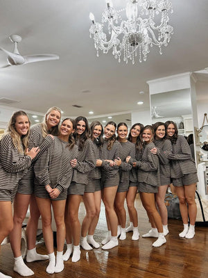 Women’s Cozy Striped Lounge Set – Loose Fit Long Sleeve Top & Shorts