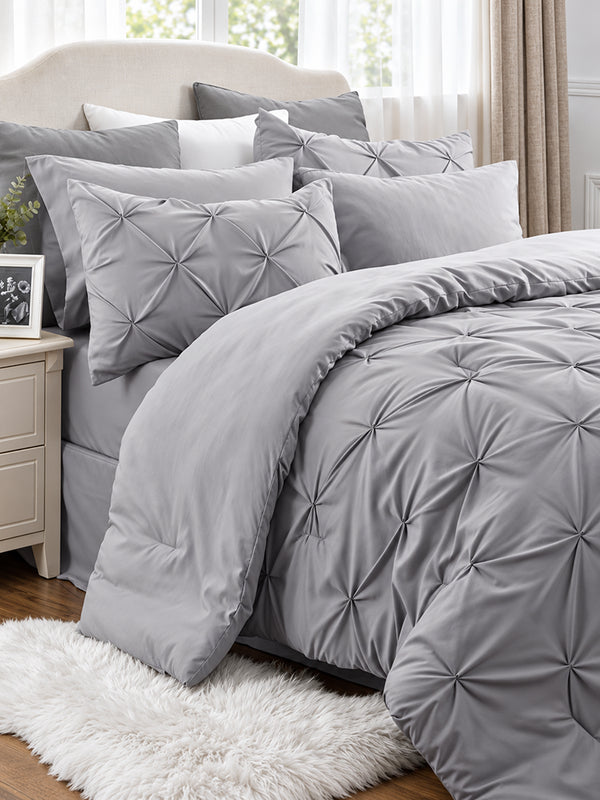 3-Piece Pinch Pleat Bedding Set – Cloud-Like Softness, Breathable Comfort & a Cozy, Inviting Bedroom