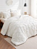 3-Piece Pinch Pleat Bedding Set – Cloud-Like Softness, Breathable Comfort & a Cozy, Inviting Bedroom