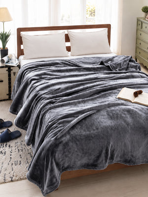 Ultra Soft Plush Fleece Blanket – Cozy Warm Fluffy Bed Blanket