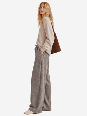 100% Wool Wide-Leg Pants – Soft, Draped & Effortlessly Elegant