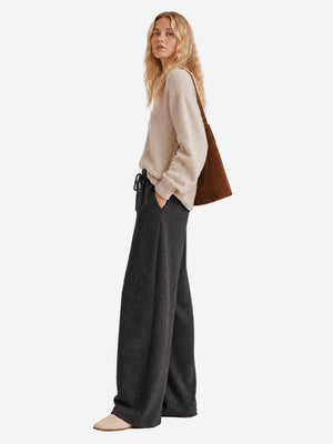 100% Wool Wide-Leg Pants – Soft, Draped & Effortlessly Elegant